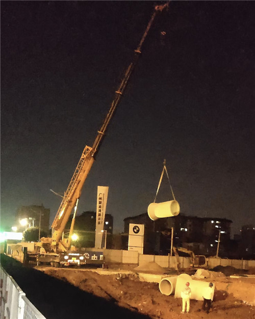 徐水区“弯臂矫正”—— 吊车的 “形变补偿” 技术