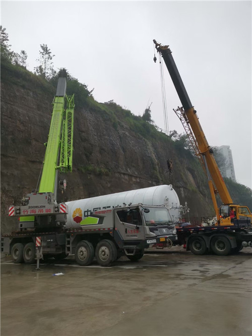徐水区“不怕风雨冻”—— 吊车的 “恶劣环境适应” 技术