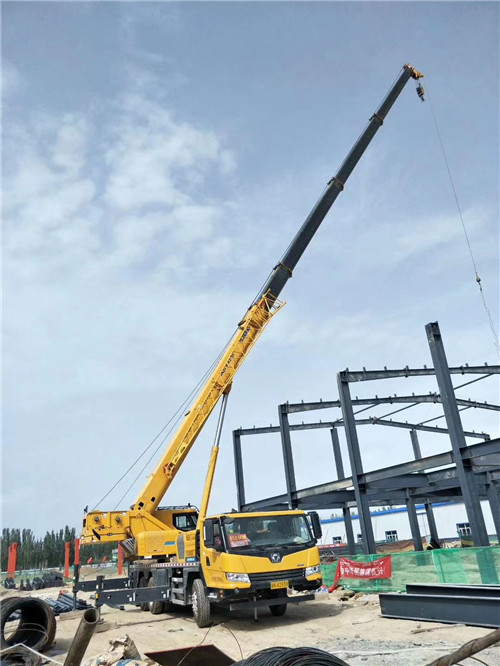 徐水区超高层建筑钢结构吊装案例